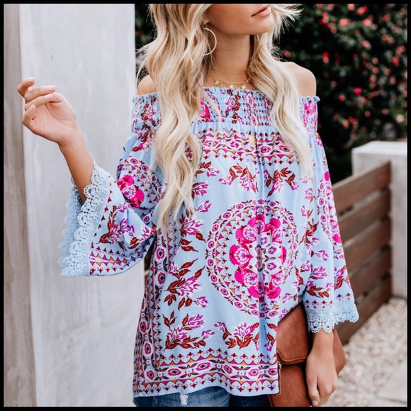 Summer Florals Top - Picture 2 of 8